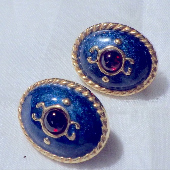 14KT YELLOW GOLD BLUE ENAMEL EARRINGS SCARAB DOMME GARNET CABOCHON WT 8.6 GRAMS